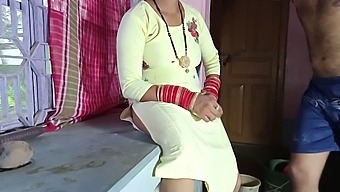 Desi Girl'S Stepdaughter Caught In The Act With A Man In The Kitchen