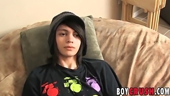 Stunning Young Gay Man Masturbates And Ejaculates During A Sex Chat