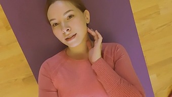 Poses Flexíveis E Ioga Sensual